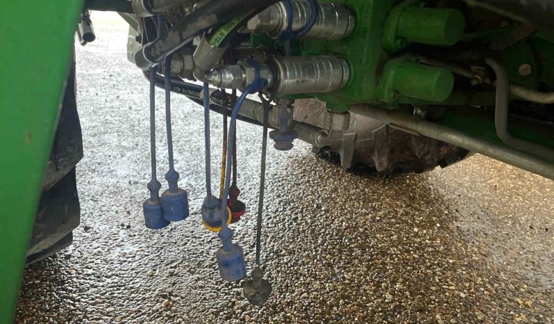 
								John Deere 5083E full									